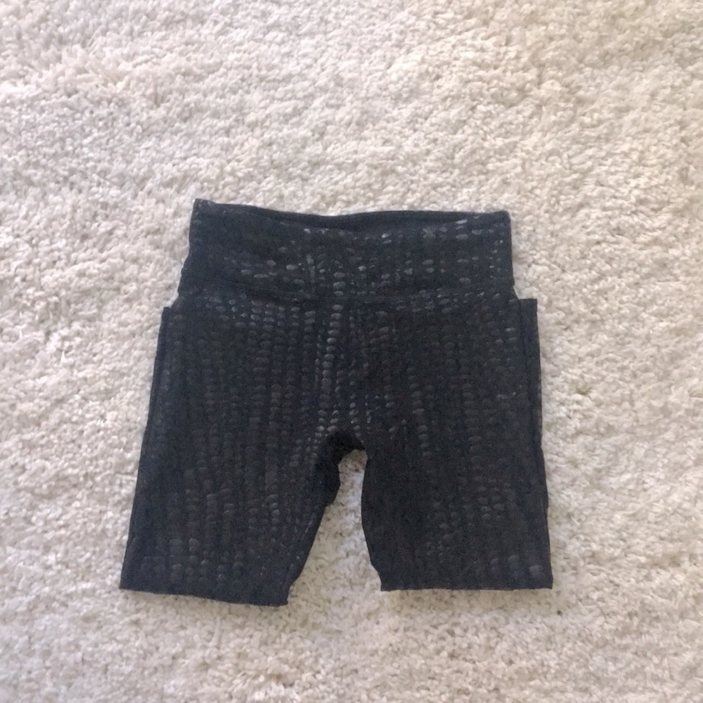 Fabletics Cropped Black Printed Leggings (S)